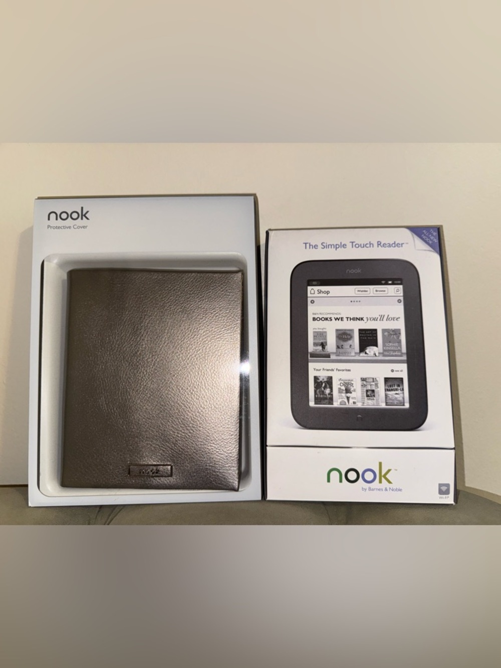 Barnes & Noble Nook Simple Touch Reader 6” eBook e Reader & nook protector cover